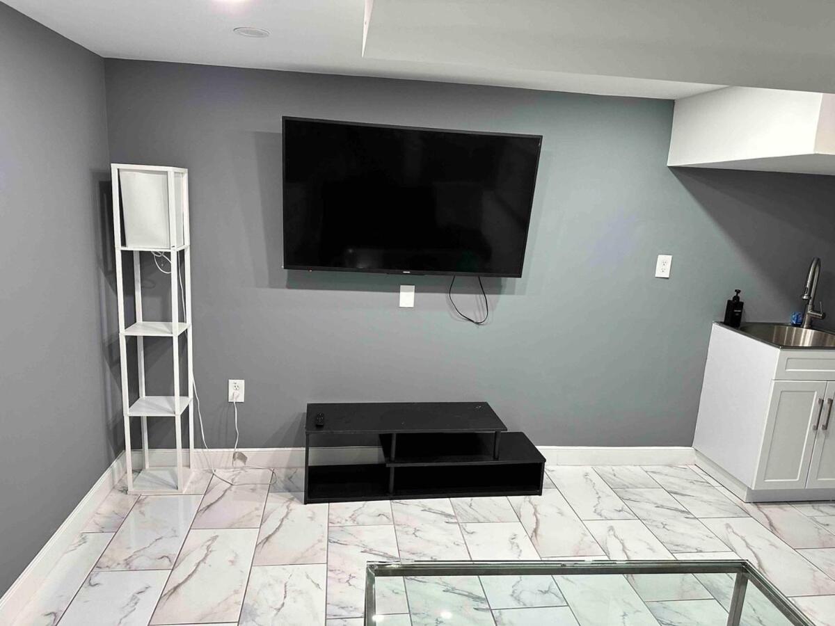 Lovely Basement 1-Bedroom With Free Parking Washington Exteriér fotografie